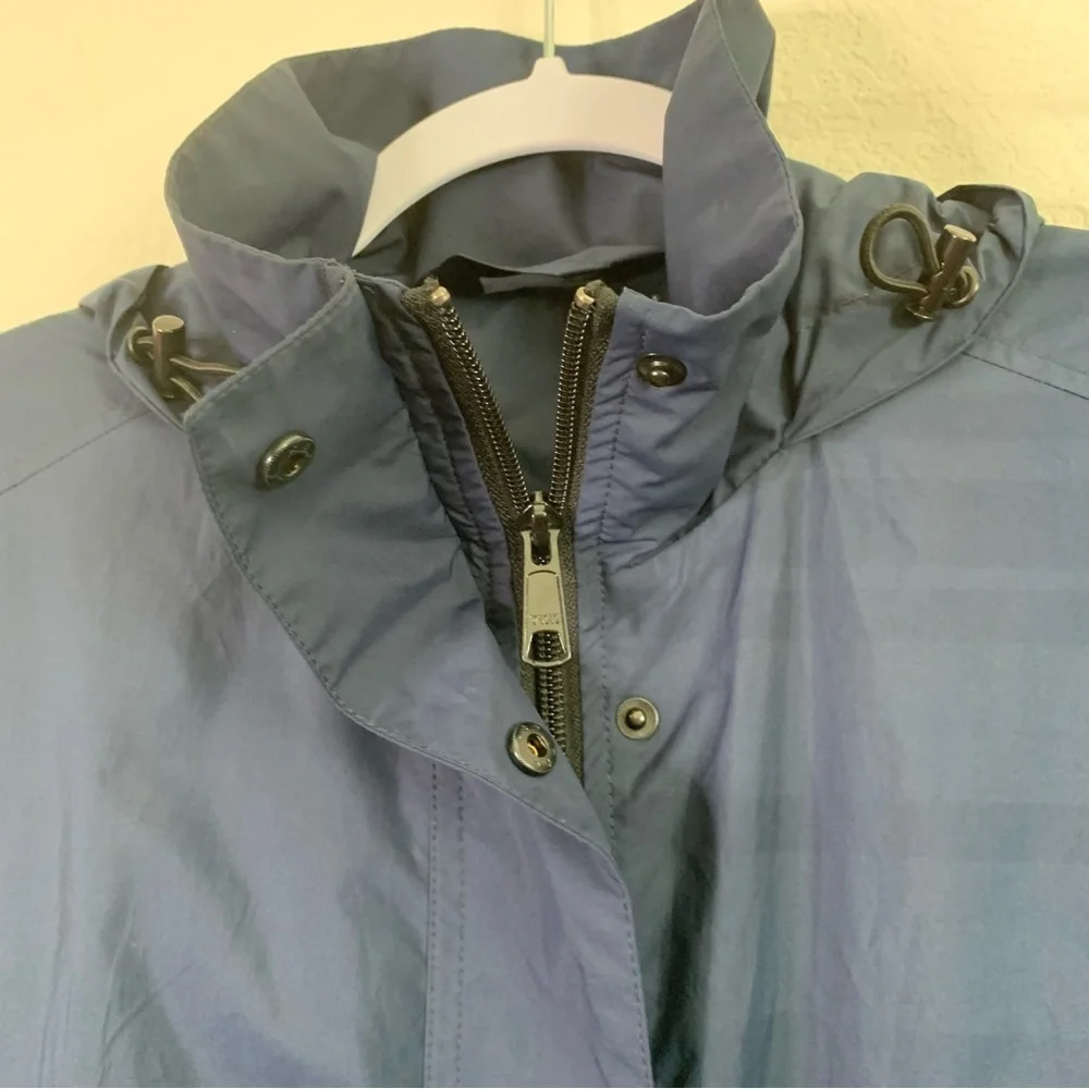 Everlane womens blue full zip hooded rain jacket XS